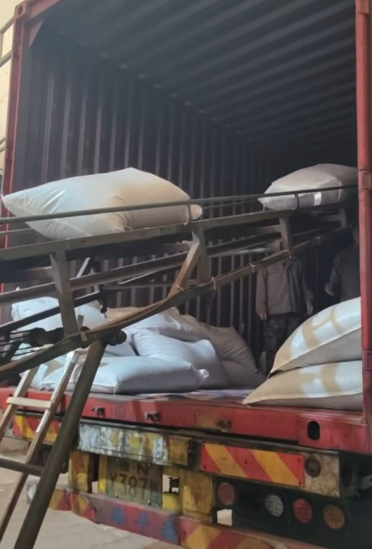 Tea Container Loading